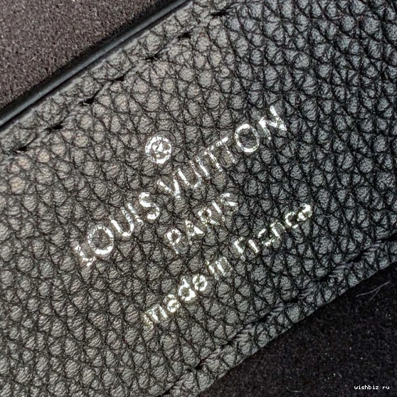 WIS EVER VUITTON BB LOUIS LOCKME 1105